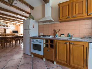 Gîte Castelnau-Pégayrols, 4 pièces, 6 personnes - FR-1-601-229