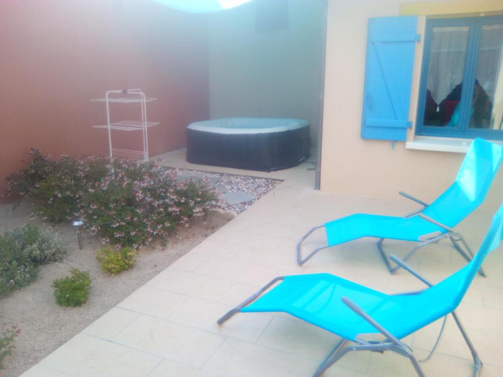 Maison de vacances Gîte chaleureux avec jacuzzi D704 24210 Saint-Rabier