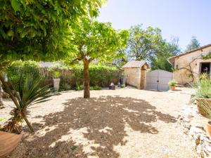 Gîte Champagnac-de-Belair, 4 pièces, 6 personnes - FR-1-616-266
