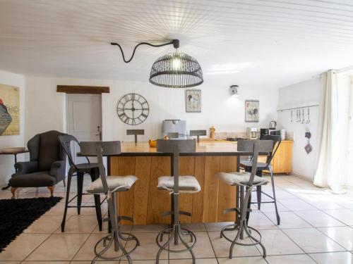 Gîte Champagnac-de-Belair, 6 pièces, 10 personnes - FR-1-616-265