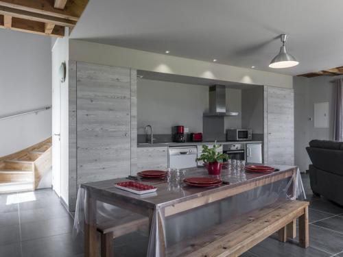 Gîte Chapeau, 3 pièces, 4 personnes - FR-1-489-79