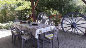 Maison de vacances Gite Charentais, Le Coin Arboré Maison Neuve Le Coin Arboré 16480 Boresse-et-Martron -1