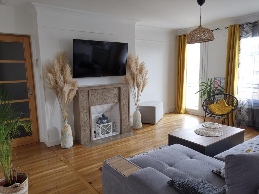 Gîte Charroux - Allier, 4 pièces, 6 personnes - FR-1-489-394