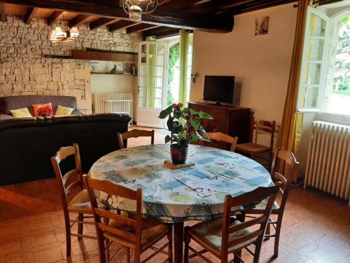 Gîte Chassors, 4 pièces, 5 personnes - FR-1-653-146