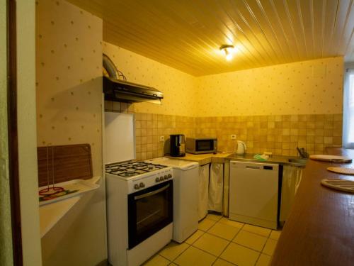 Gîte Château-l'Évêque, 3 pièces, 5 personnes - FR-1-616-238