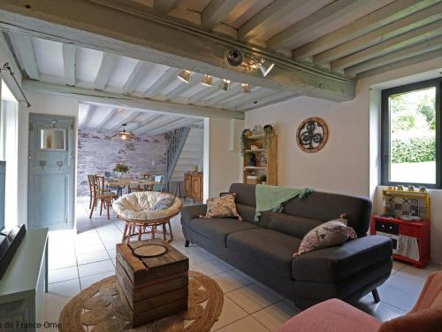Gîte Cisai-Saint-Aubin, 4 pièces, 8 personnes - FR-1-497-148