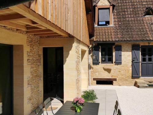 Gîte Coly-Saint-Amand, 5 pièces, 8 personnes - FR-1-616-85