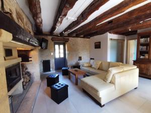 Gîte Coly-Saint-Amand, 5 pièces, 8 personnes - FR-1-616-85