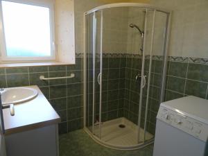 Gîte Conques-en-Rouergue, 3 pièces, 4 personnes - FR-1-601-74