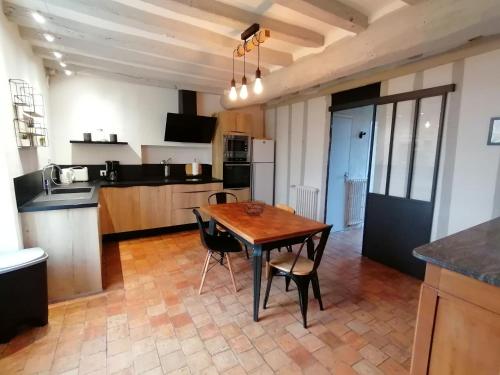 Gîte Cossé-le-Vivien, 5 pièces, 8 personnes - FR-1-600-113