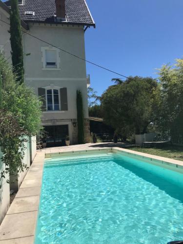Gîte cosy et familial avec hammam et piscine