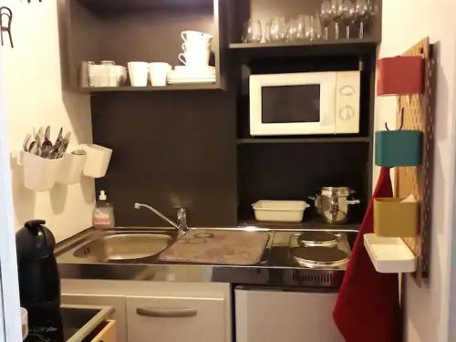 Gîte Courgenard, 1 pièce, 2 personnes - FR-1-410-338