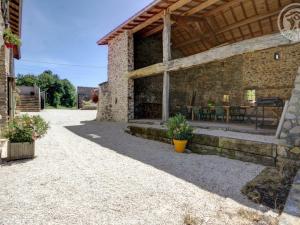 Maison de vacances Gîte Croizet-sur-Gand, 7 pièces, 12 personnes - FR-1-496-25 Jarret 42540 Croizet-sur-Gand Rhône-Alpes