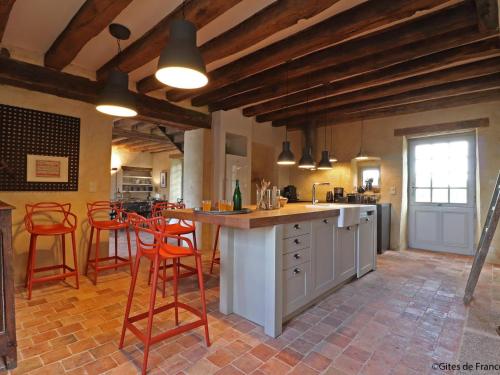 Gîte Cuissai, 8 pièces, 15 personnes - FR-1-497-112