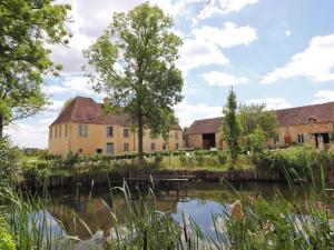 Gîte Cuissai, 8 pièces, 15 personnes - FR-1-497-112