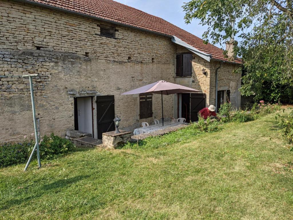 Maison de vacances Gîte Cusey, 3 pièces, 4 personnes - FR-1-611-5 12 rue des champis 52190 Cusey