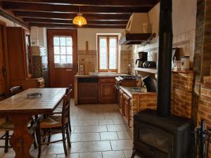 Gîte Dampierre-en-Burly, 3 pièces, 4 personnes - FR-1-590-43