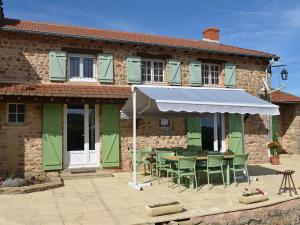 Maison de vacances Gîte de Bellevue avec piscine intérieure privative Aux Gaillots 71250 Bergesserin Bourgogne