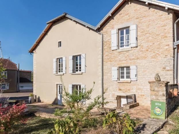 Gîte de Champfleurey au centre du village 10 Rue du Faubourg de Cour, 70000 Noroy-le-Bourg