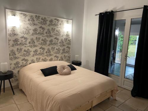 Gîte de charme Jas de Berrias Ardèche du Sud Piscine