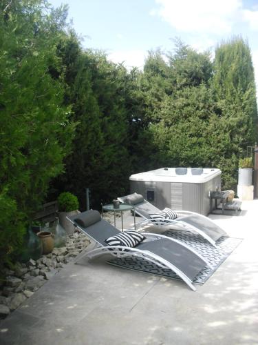 Gîte de charme piscine et SPA en Provence