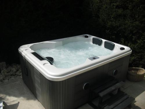 Gîte de charme piscine et SPA en Provence