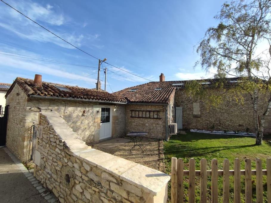 gîte de charme proche Poitiers Le verger sur dive 2 Rue des Mées, 86330 La Grimaudière