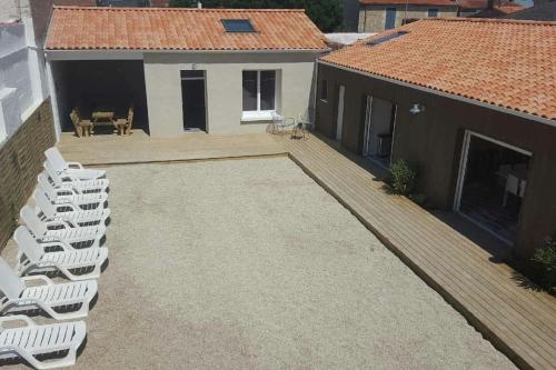 GITE DE GROUPE 6 CHAMBRES + MEZZANINE - SEMAINE/WE