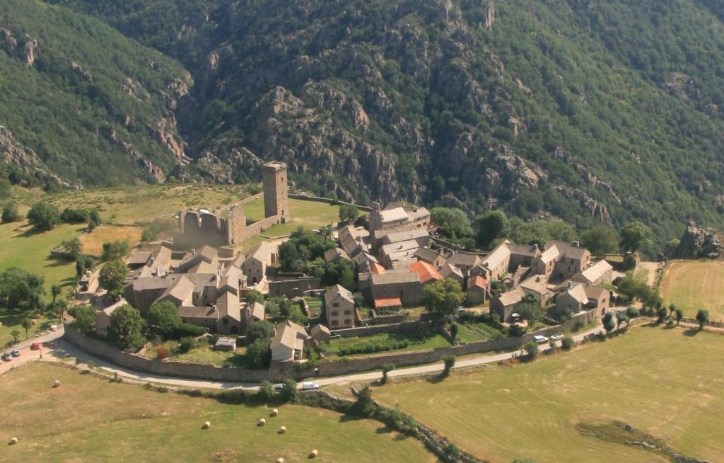 Maison de vacances gîte de la garde la garde guérin la garde guérin 48800 Prévenchères