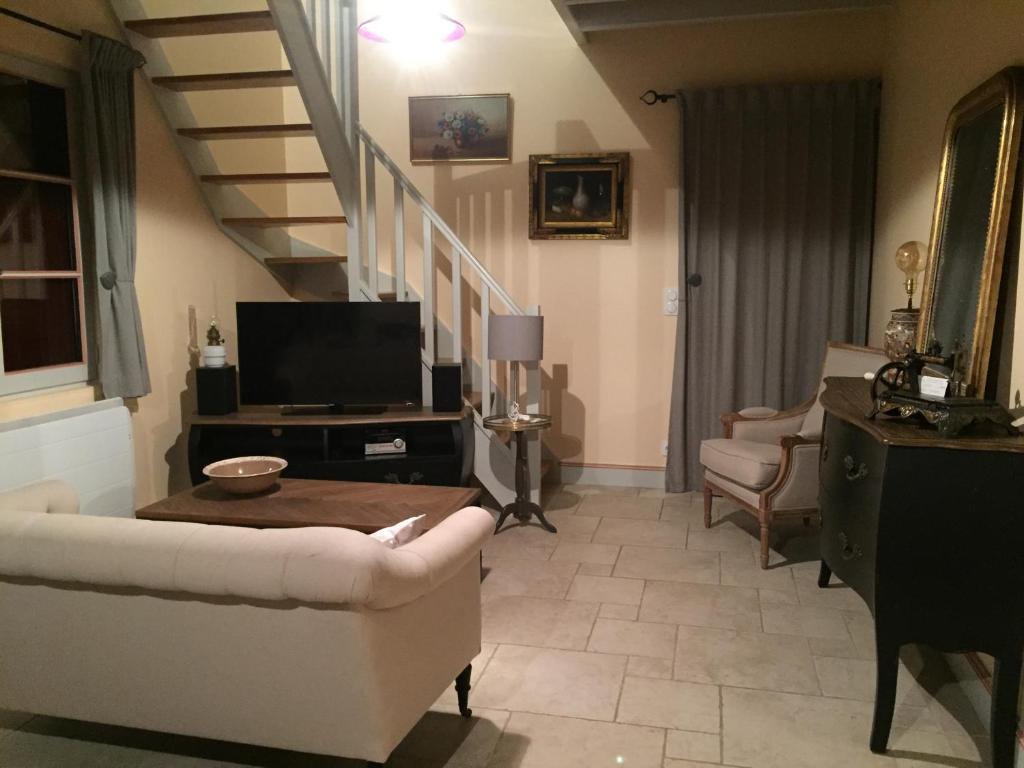 Maison de vacances Gite de la roche 4 Rue Bas de la Roche 37150 La Croix-en-Touraine