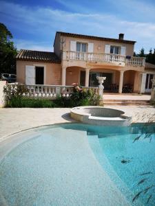 Maison de vacances gîte de la Rose 202 chemin de la Guarrigue 83300 Draguignan Provence-Alpes-Côte d\'Azur