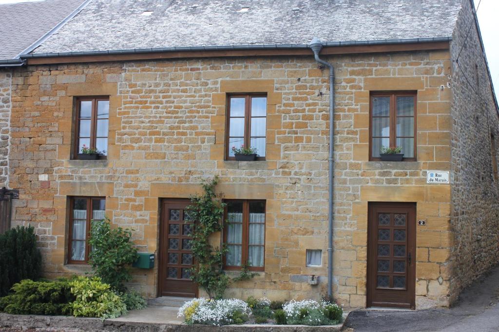 Maison de vacances gite de la ruelle des messes 2 rue du marais 08150 LʼÉchelle