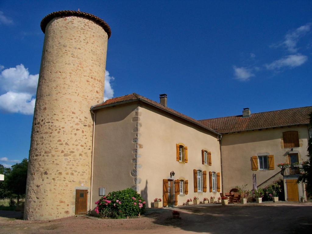 Maison de vacances Gite De La Tour De Rouilleres 1064 D Route de Rouilleres 42820 Ambierle