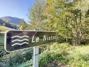 Maison de vacances Gîte de montagne « Les Pivoines » à Nistos 1 Route de Bize 65150 Nistos Midi-Pyrénées