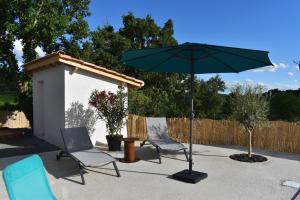 Gite des Clapas Flora, villa avec piscine privée