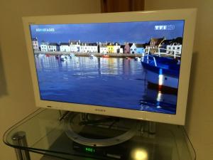 GITE DES PHARES - sorties en bateau prive et visites guidees