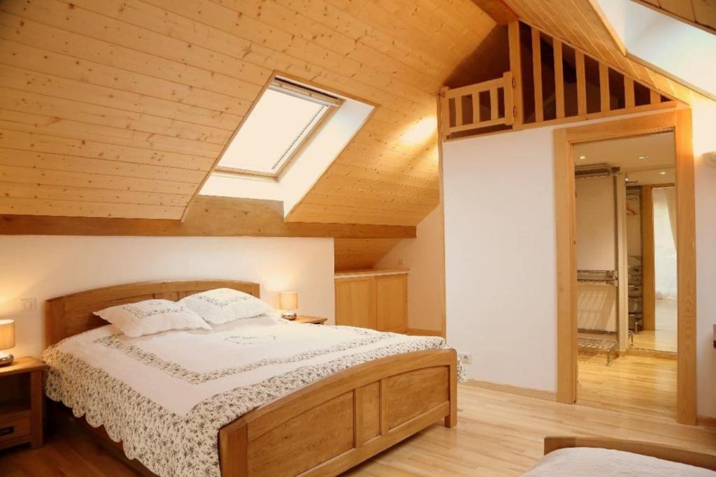 Gîte des Prés de la Douce 1 Rue André Vinez, 90850 Essert