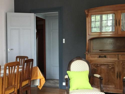 Gîte Dhuizon, 6 pièces, 8 personnes - FR-1-491-115