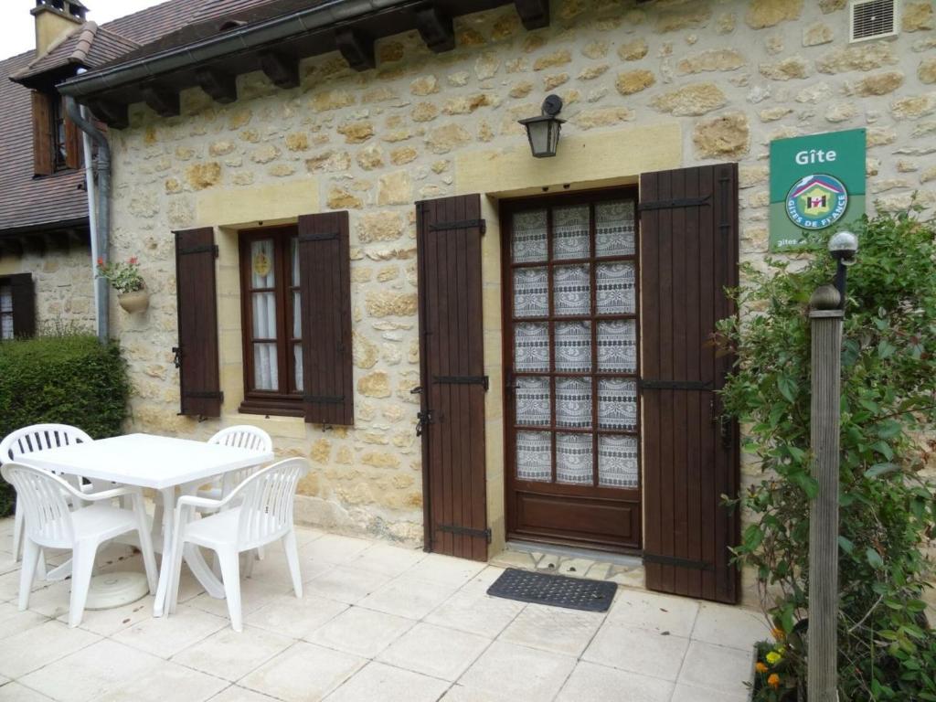 Gîte Domme, 3 pièces, 4 personnes - FR-1-616-60 La Roche, 24250 Domme