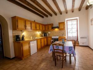 Maison de vacances Gîte Domme, 5 pièces, 8 personnes - FR-1-616-23 La Roche 24250 Domme Aquitaine