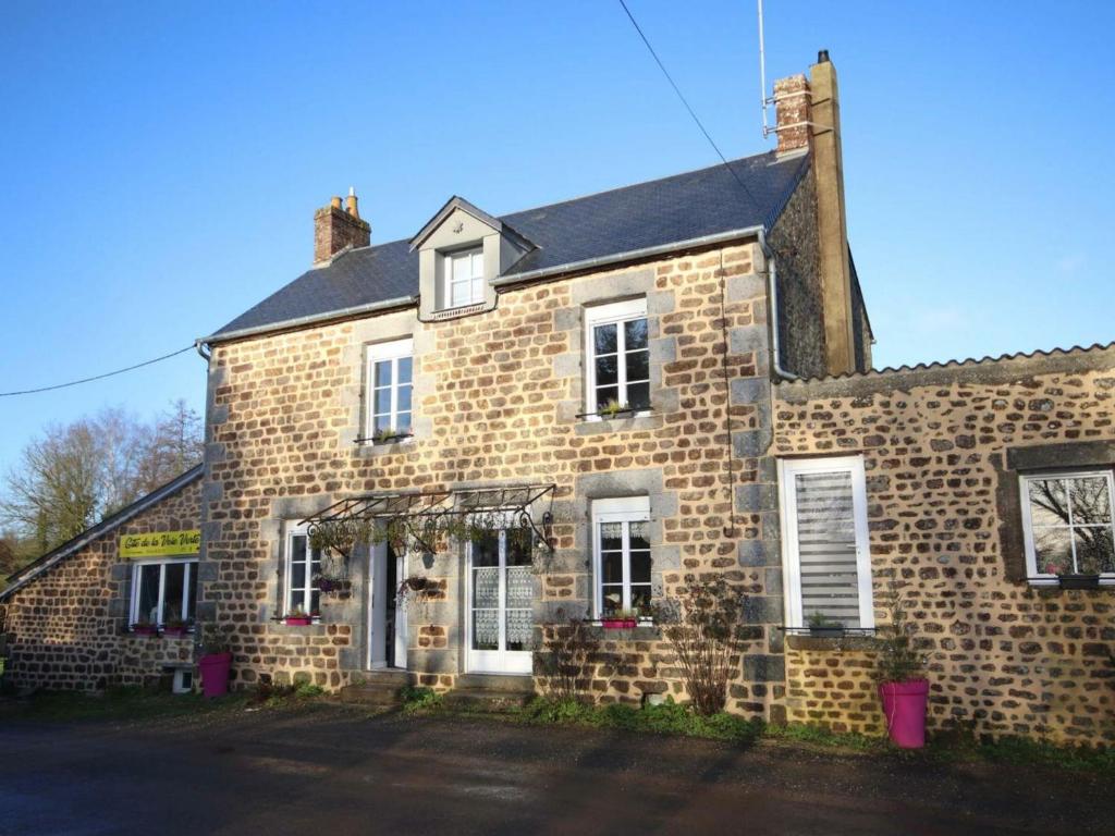 Gîte Dompierre, 5 pièces, 14 personnes - FR-1-497-132 Gare de Saint Bomer Gîte de la Voie Verte, 61700 Dompierre
