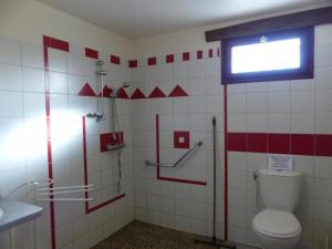 Gîte Dompierre-sur-Besbre, 4 pièces, 6 personnes - FR-1-489-51
