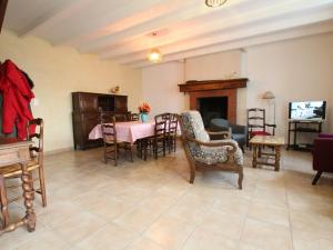 Gîte Dragey-Ronthon, 5 pièces, 7 personnes - FR-1-362-430