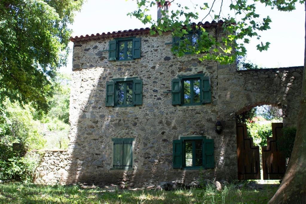 Maison de vacances Gite du grand cèdre cami della laygue Mas de la forge 66500 Campôme