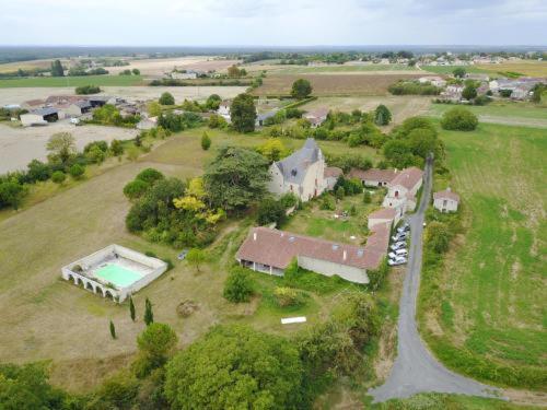 Maison de vacances gîte du manoir des roches 1 Les Roches 86420 Saires