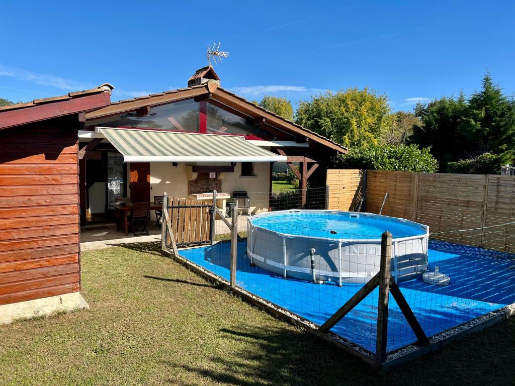 Maison de vacances GITE DU MEDOC - sorties en bateau prive et visites guidees 1 Chemin de la Mouline 33340 Lesparre-Médoc