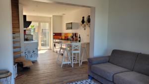 Gîte Du Soleil Maison lumineuse avec terrasse solarium parking privé