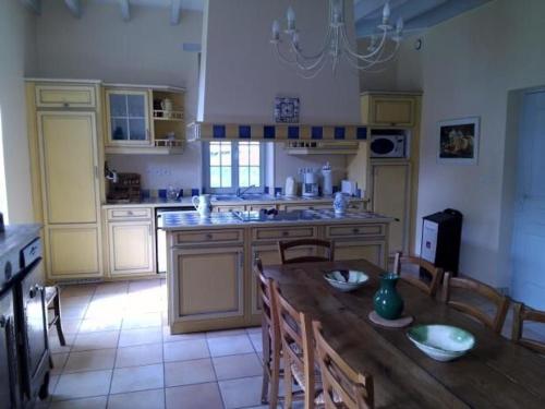 Gîte Dureil, 6 pièces, 8 personnes - FR-1-410-208