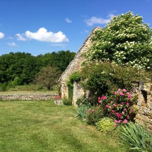 Maison de vacances Gîte écologique en vallée de la Dordogne Lotoise La Belonie 46600 Gignac Limousin