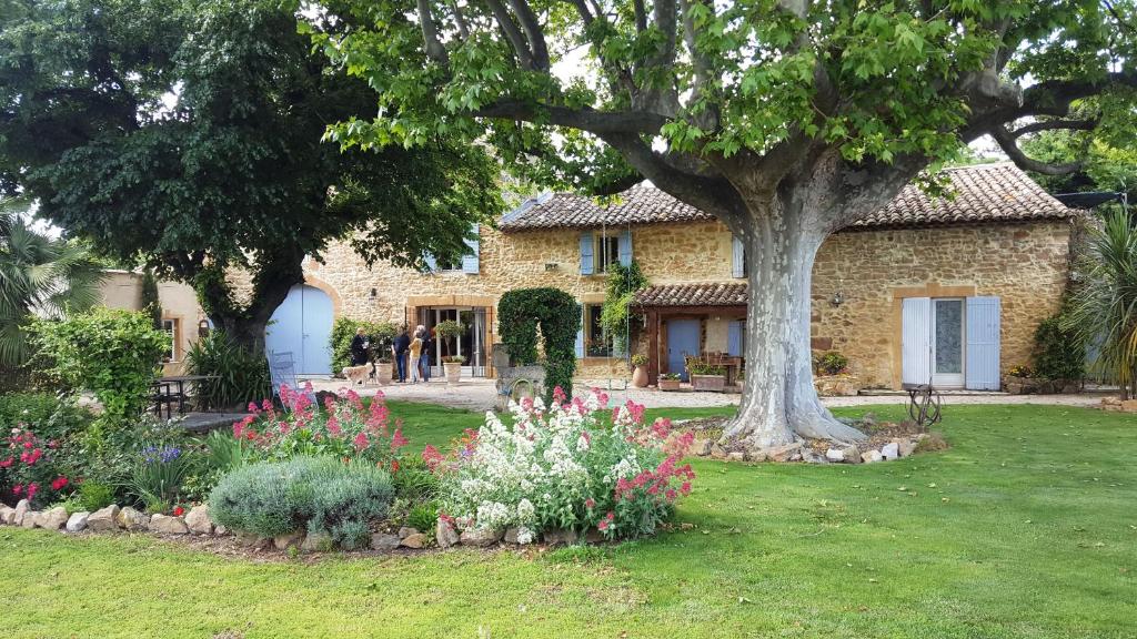 Gîte en Luberon Mas de la Chêneraie Blanche Roussillon 84 84220 Roussillon